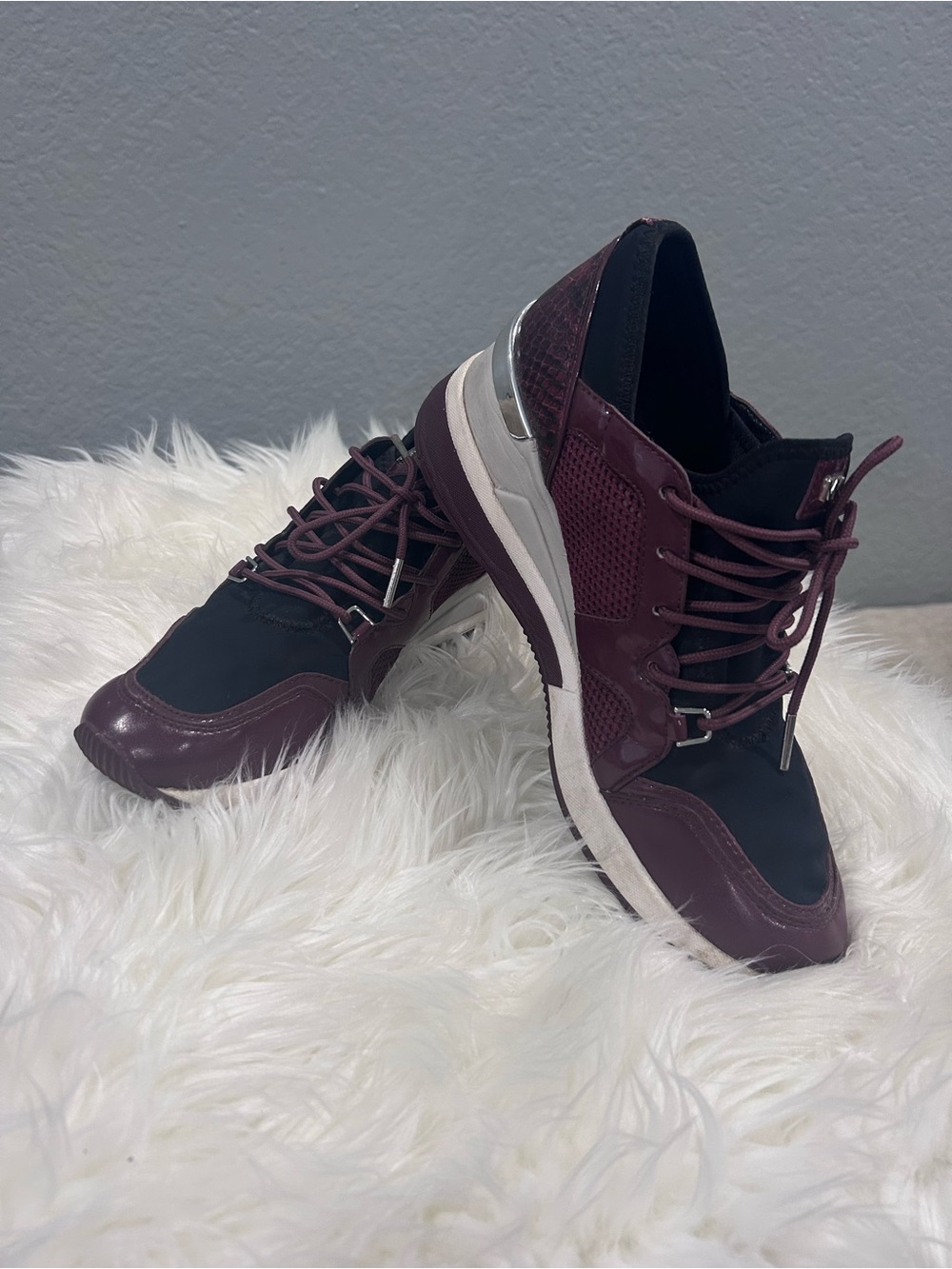 Michael Kors Sneakers in Burgundy and Black size 8.5 women - Picture 1 of 9